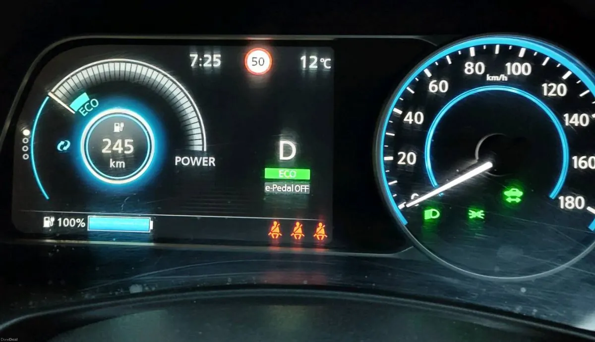 182c Nissan leaf 40kwh - Image 6