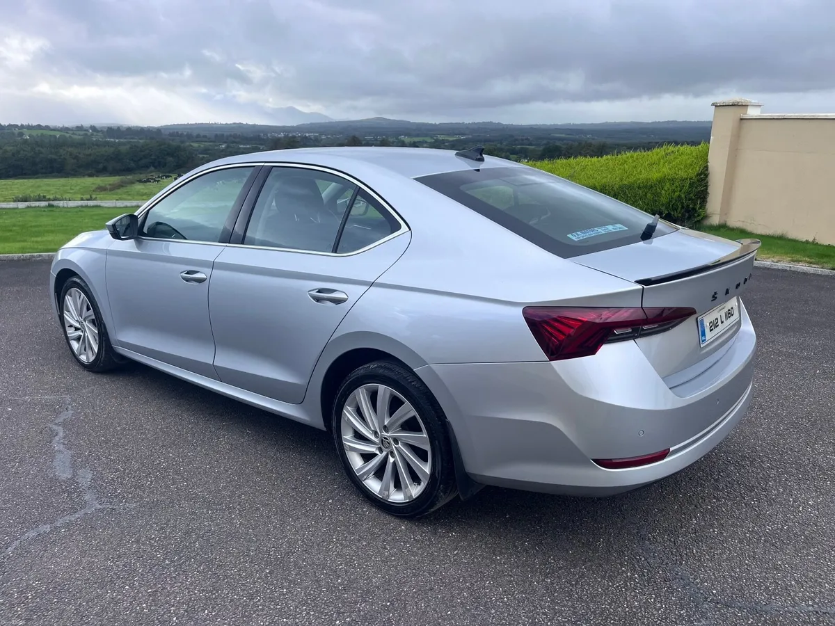 212 Skoda Octavia - Image 4