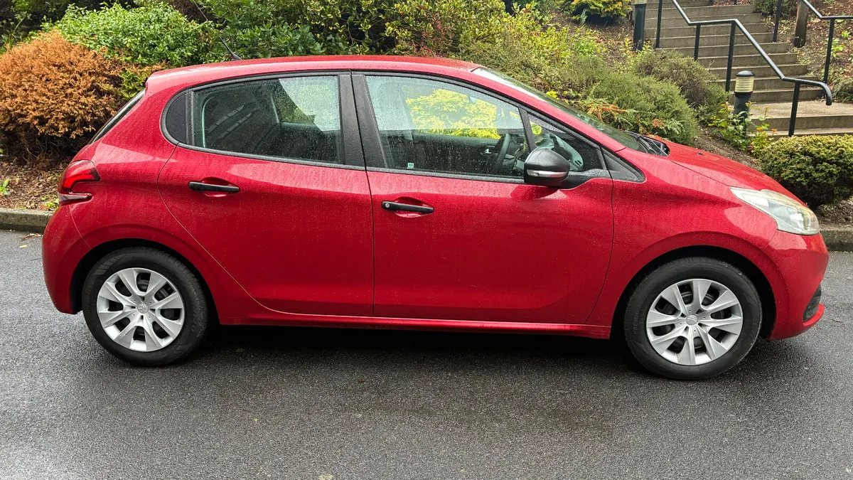 Peugeot 208 2016 - Image 3