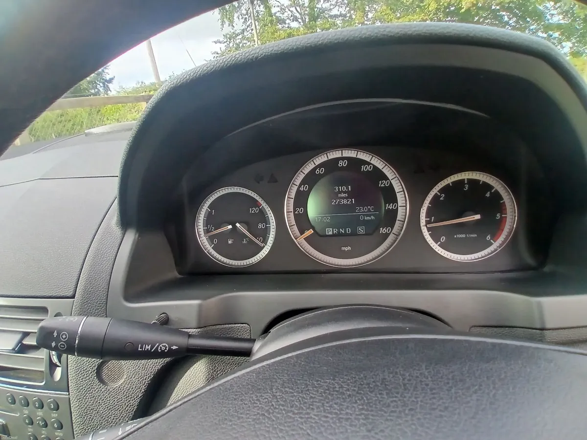 Mercedes-Benz C-Class 2008 AMG - Image 4
