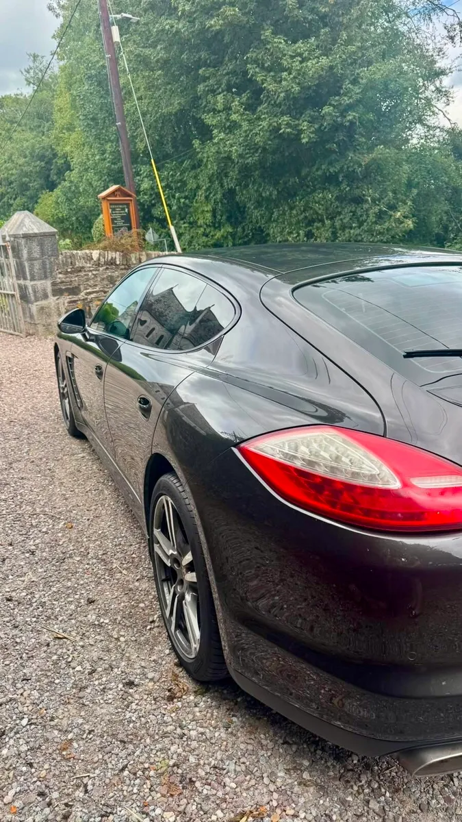 Porsche Panamera 3.0D - Image 4
