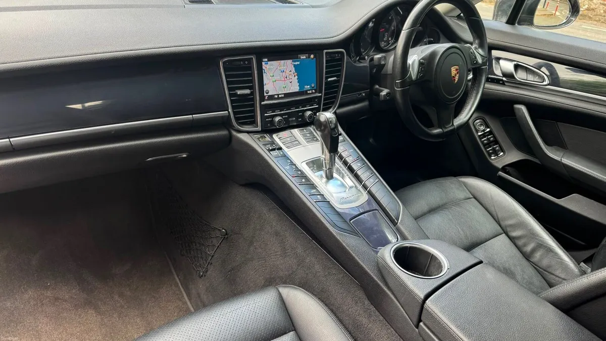Porsche Panamera 3.0D - Image 6