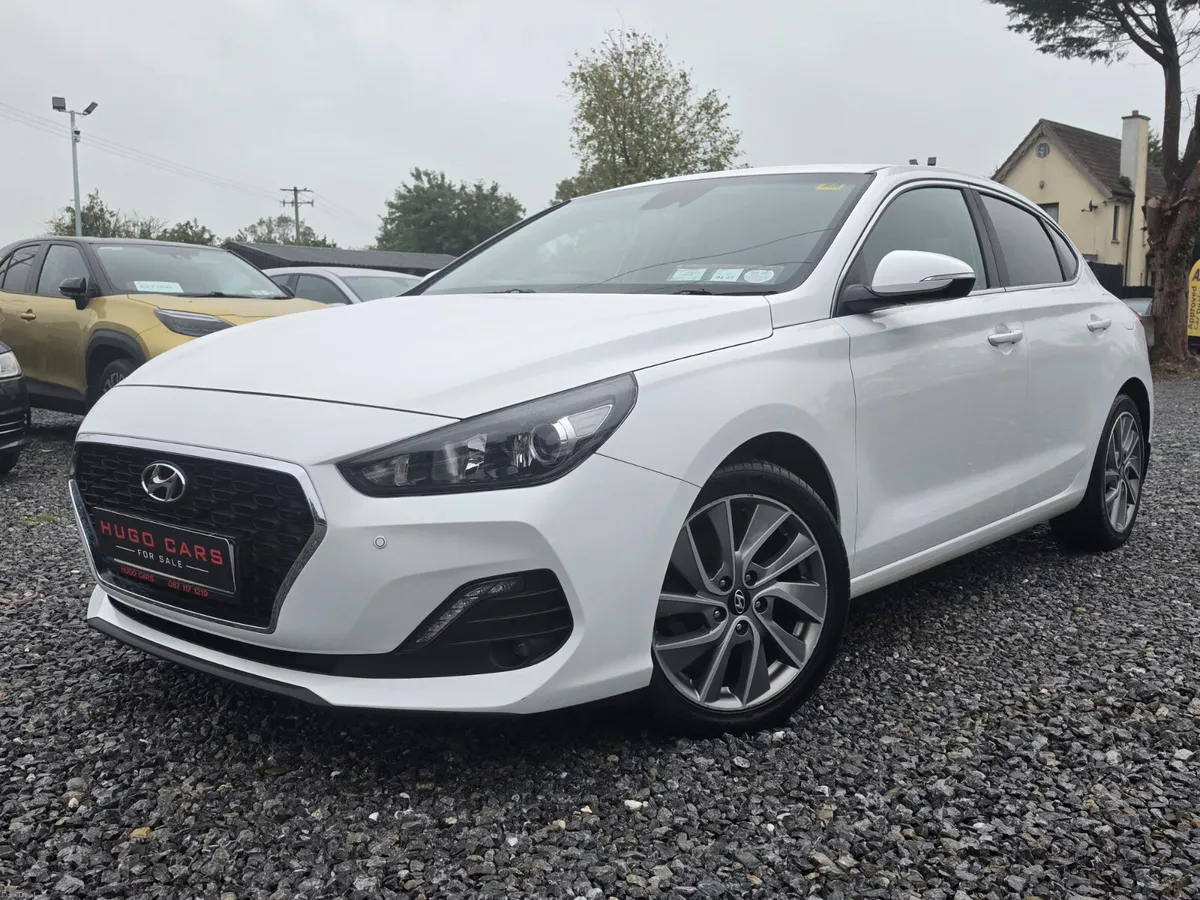 182 Hyundai i30 Fastback/FSH/High spec/Warranty - Image 4