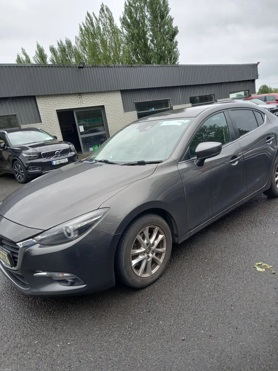 2017 Mazda 3 2.2L Diesel - Image 4