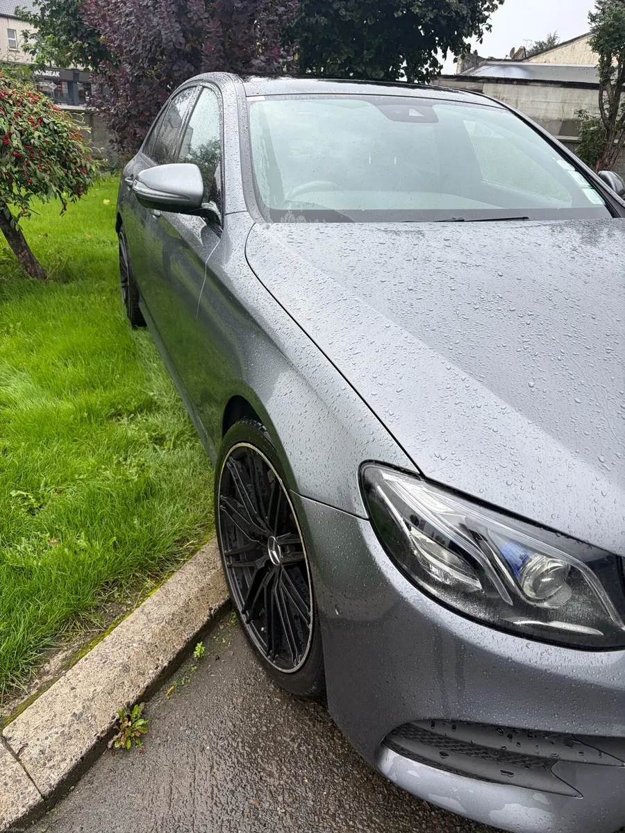 Mercedes E 350 AMG 2017 - Image 2