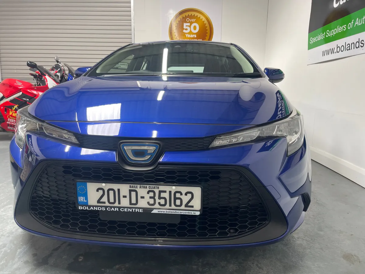 2020 Toyota Corolla Touring 1.8 Hybrid Automatic - Image 4