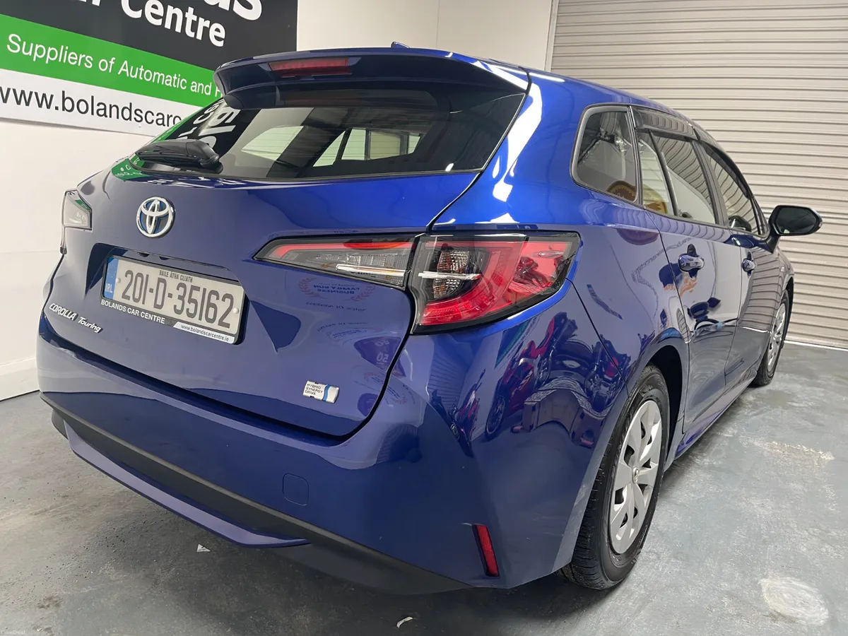 2020 Toyota Corolla Touring 1.8 Hybrid Automatic - Image 6