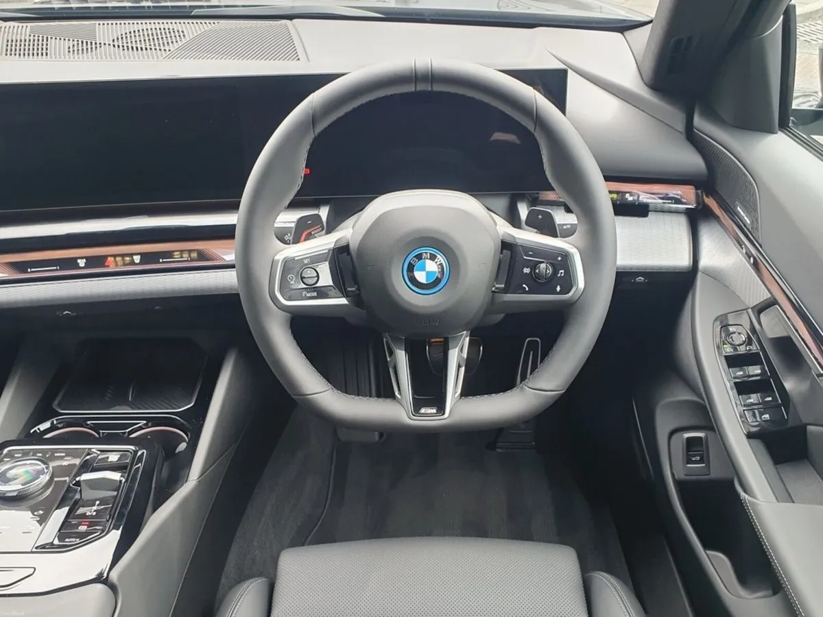 BMW 5-Series 530e M Sport Saloon - Image 5