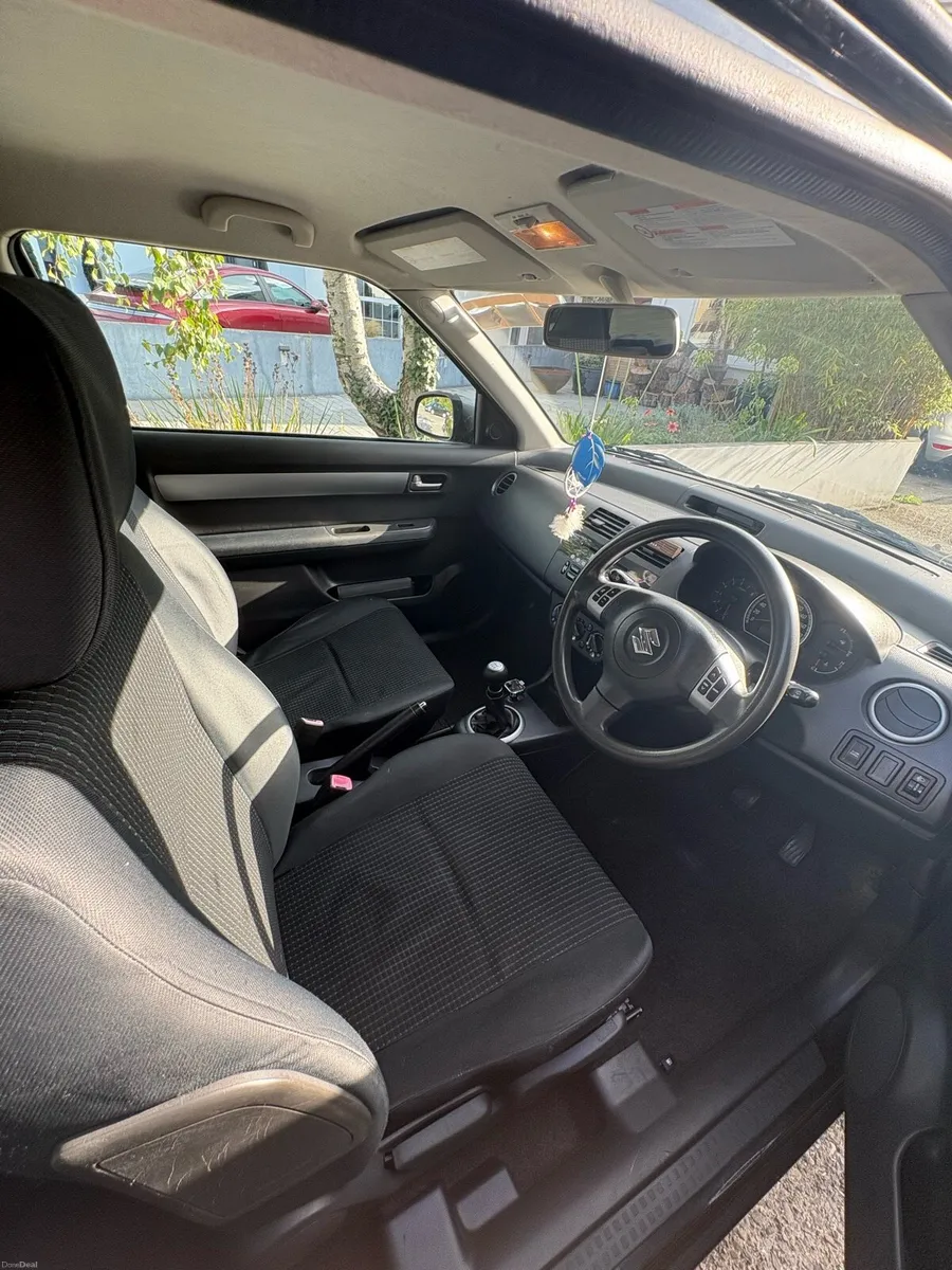 07 Black Suzuki Swift - very low mileage - Image 4