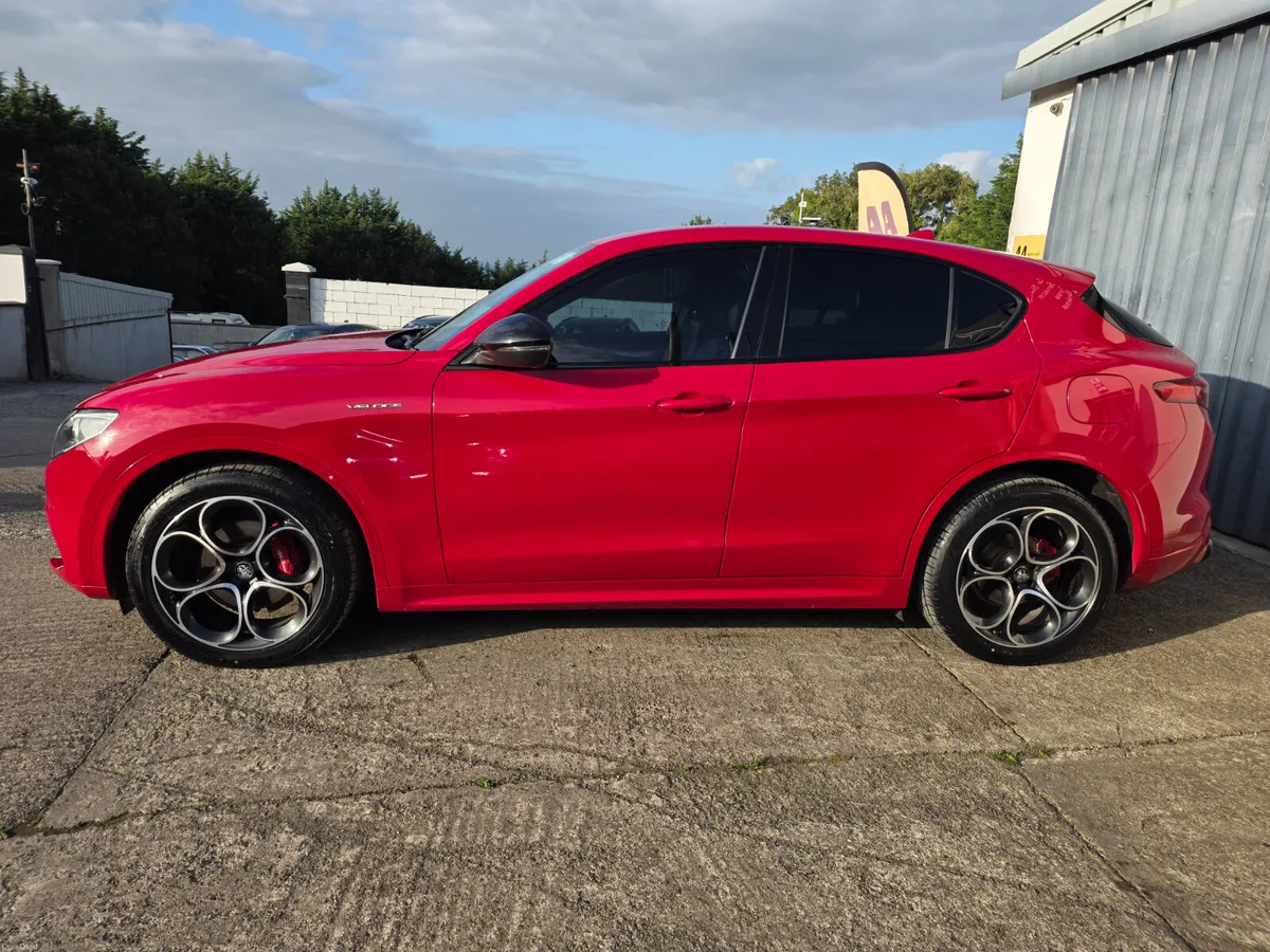 2022 ALFA ROMEO STELVIO VELOCE * AWD * 210HP - Image 5