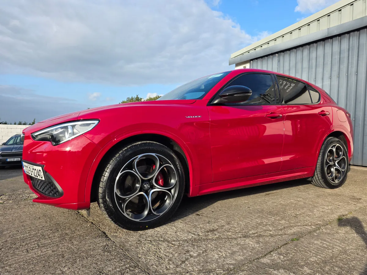 2022 ALFA ROMEO STELVIO VELOCE * AWD * 210HP - Image 3