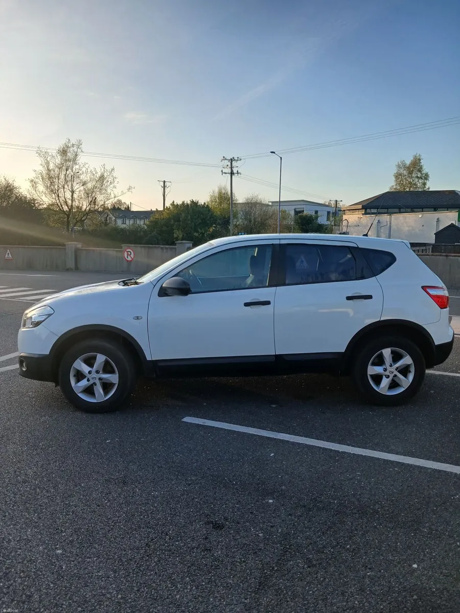 Nissan Qashqai 2011 - Image 1
