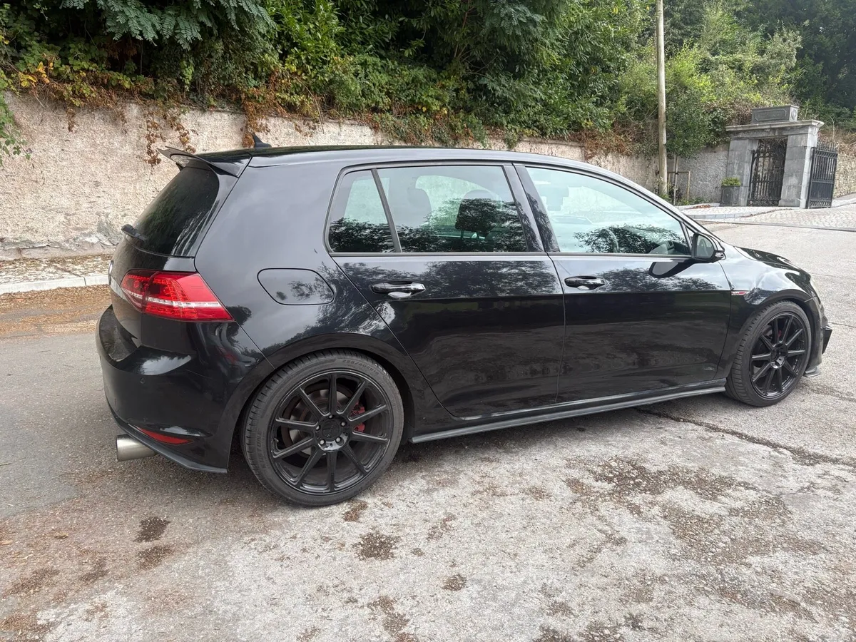 Volkswagen Golf GTI Nct 3/27 DSG - Image 5