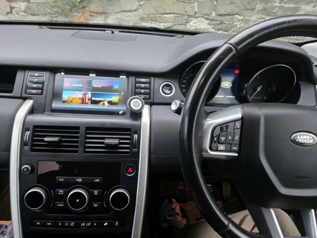 Discovery Sport 7 seater - Image 5