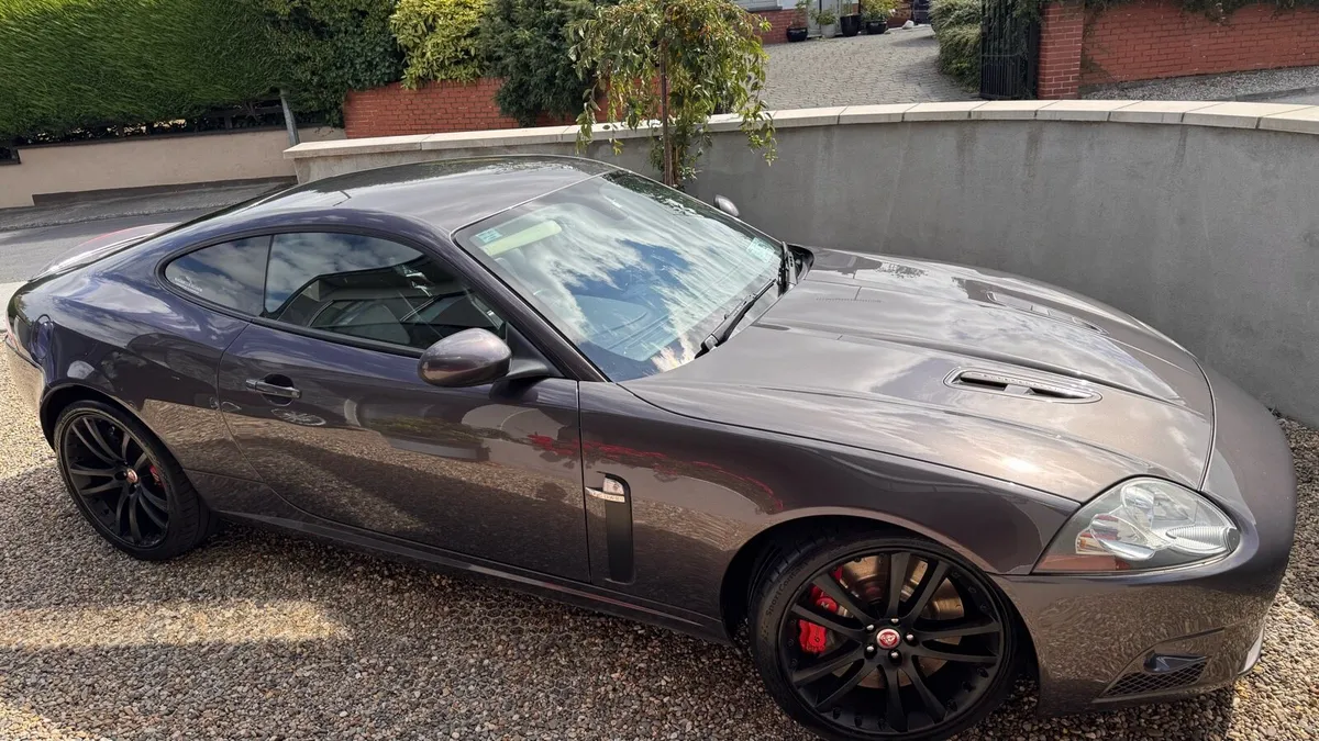 Jaguar XKR 2008 - Image 1