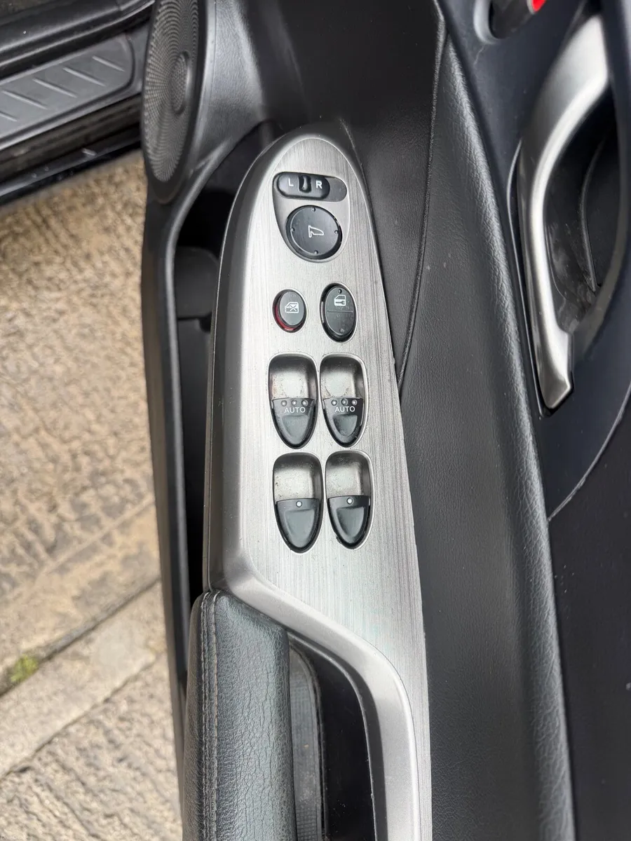 2012 Honda civic  1.3 petrol Manual Brand new NCT - Image 3
