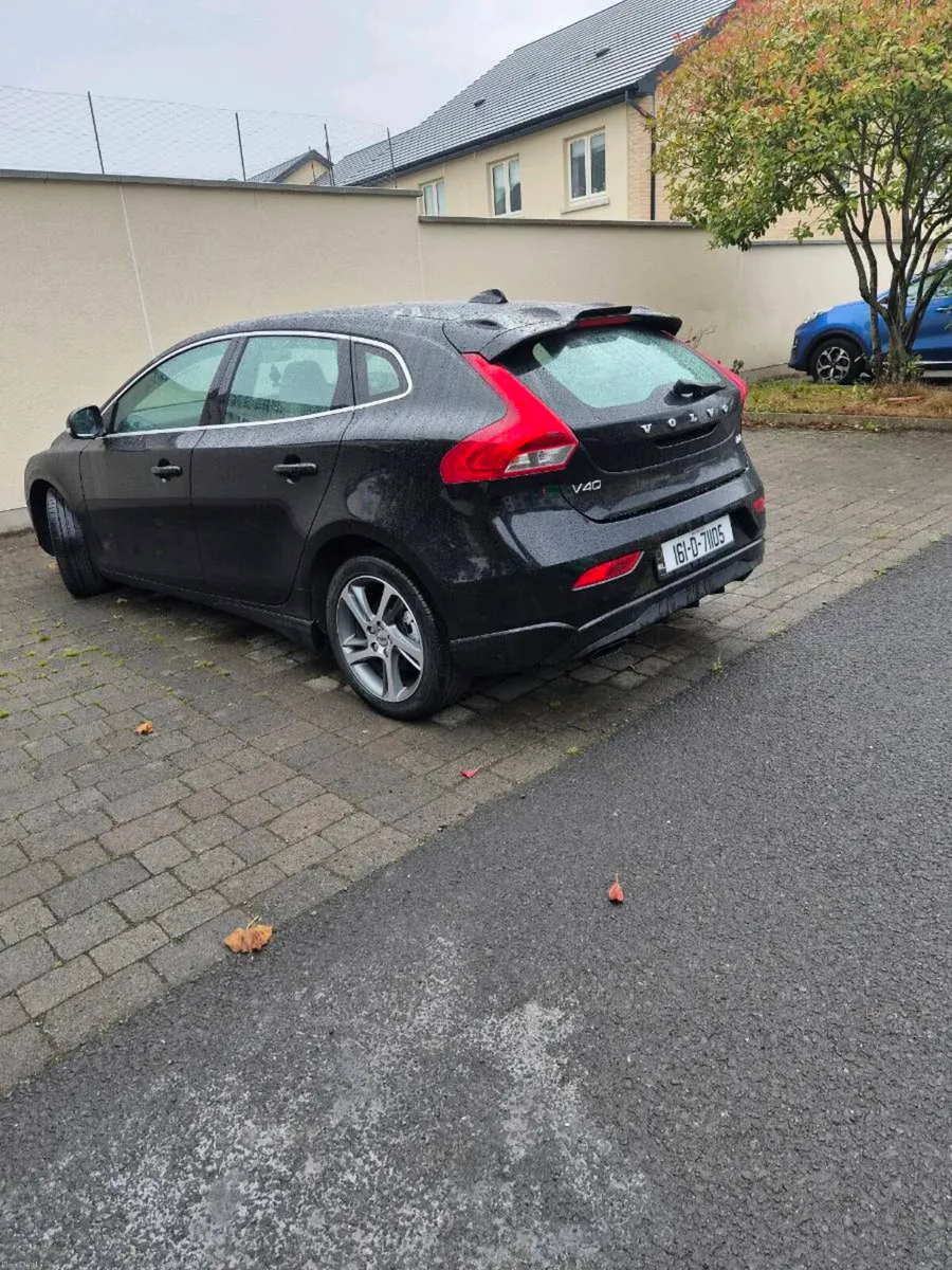 Volvo V40 - Image 3
