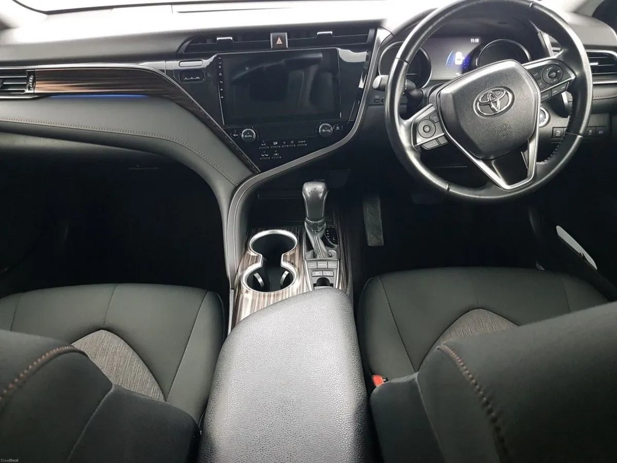 Toyota Camry 2.5 Camry Hybrid - Image 3