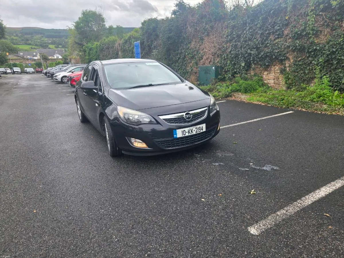 10 opel astra valid nct low miles - Image 4