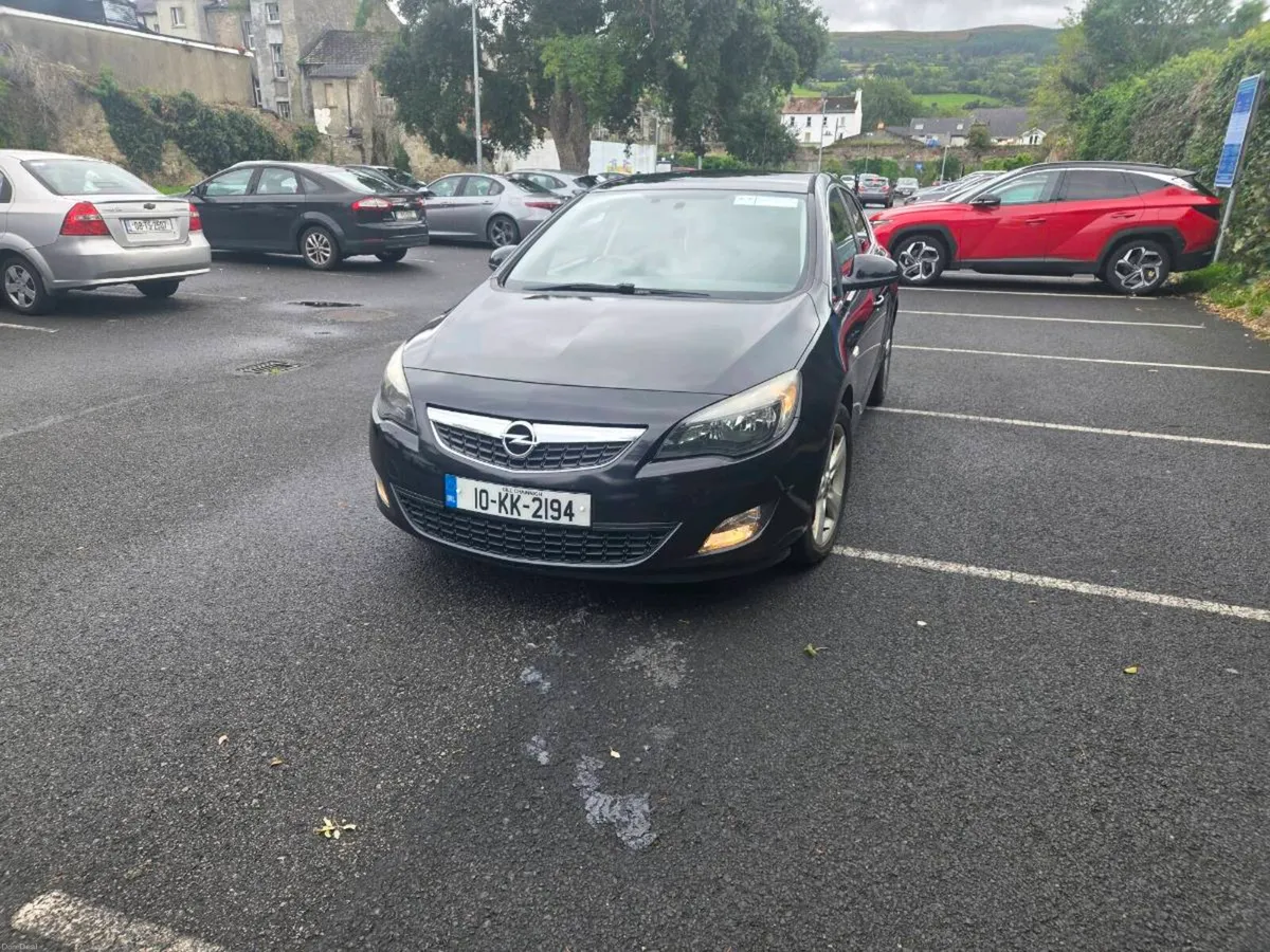 10 opel astra valid nct low miles - Image 2