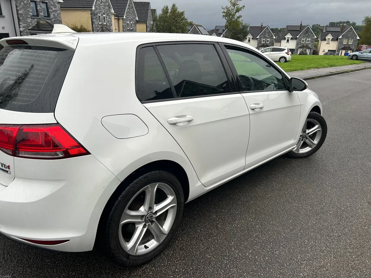 2015 Volkswagen Golf 1.6 TDI 110 bhp blue motion - Image 2