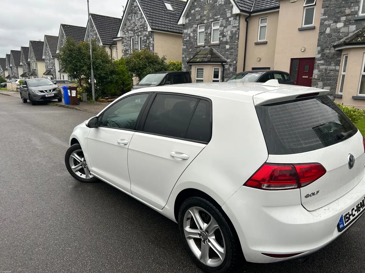 2015 Volkswagen Golf 1.6 TDI 110 bhp blue motion - Image 3