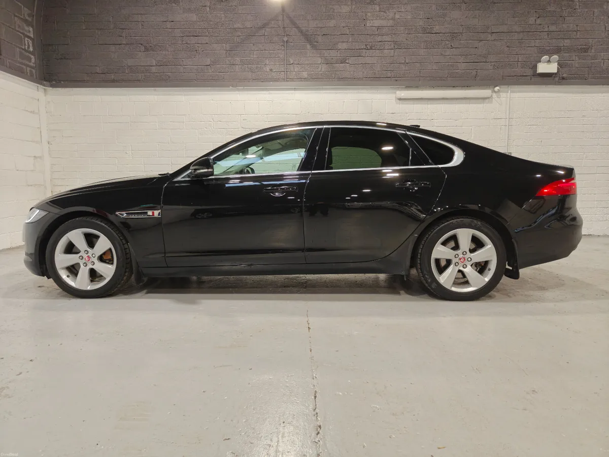 2017 JAGUAR XF 180 BHP PORTFOLIO AUTOMATIC - Image 4