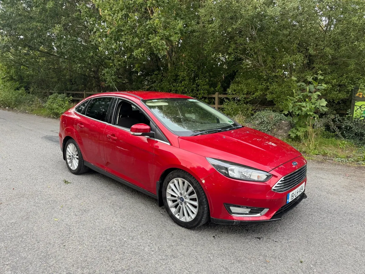 Ford Focus Automatic Low Km! Titanium - Image 1
