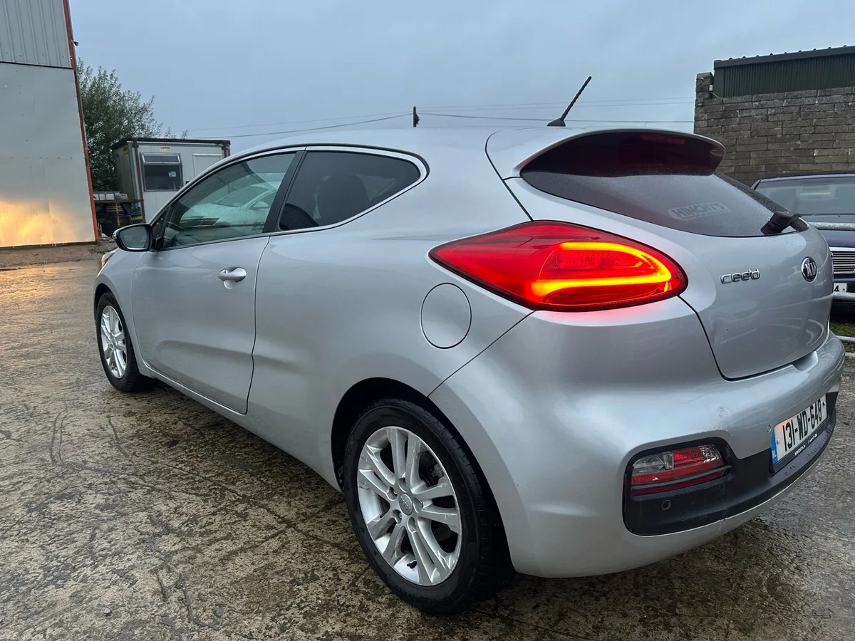 2013 Kia ceed 1.4 diesel 6 speed manual for sale.. - Image 5