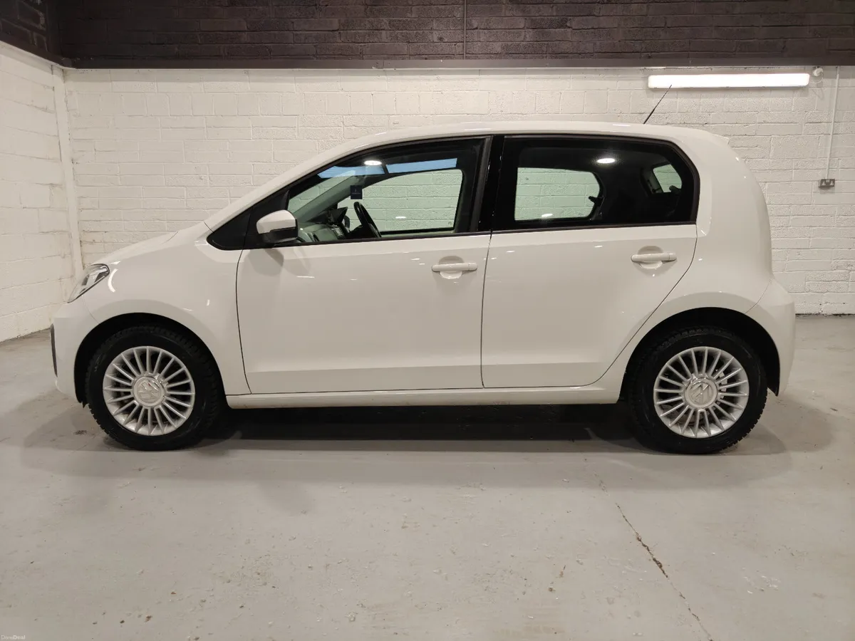 2017 VOLKSWAGEN UP! HIGH UP 1.0L AUTOMATIC - Image 4