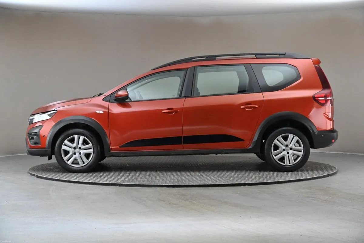 Dacia Jogger 1.0 TCE EXPRESSION 7SEATS **REVERSE C - Image 5