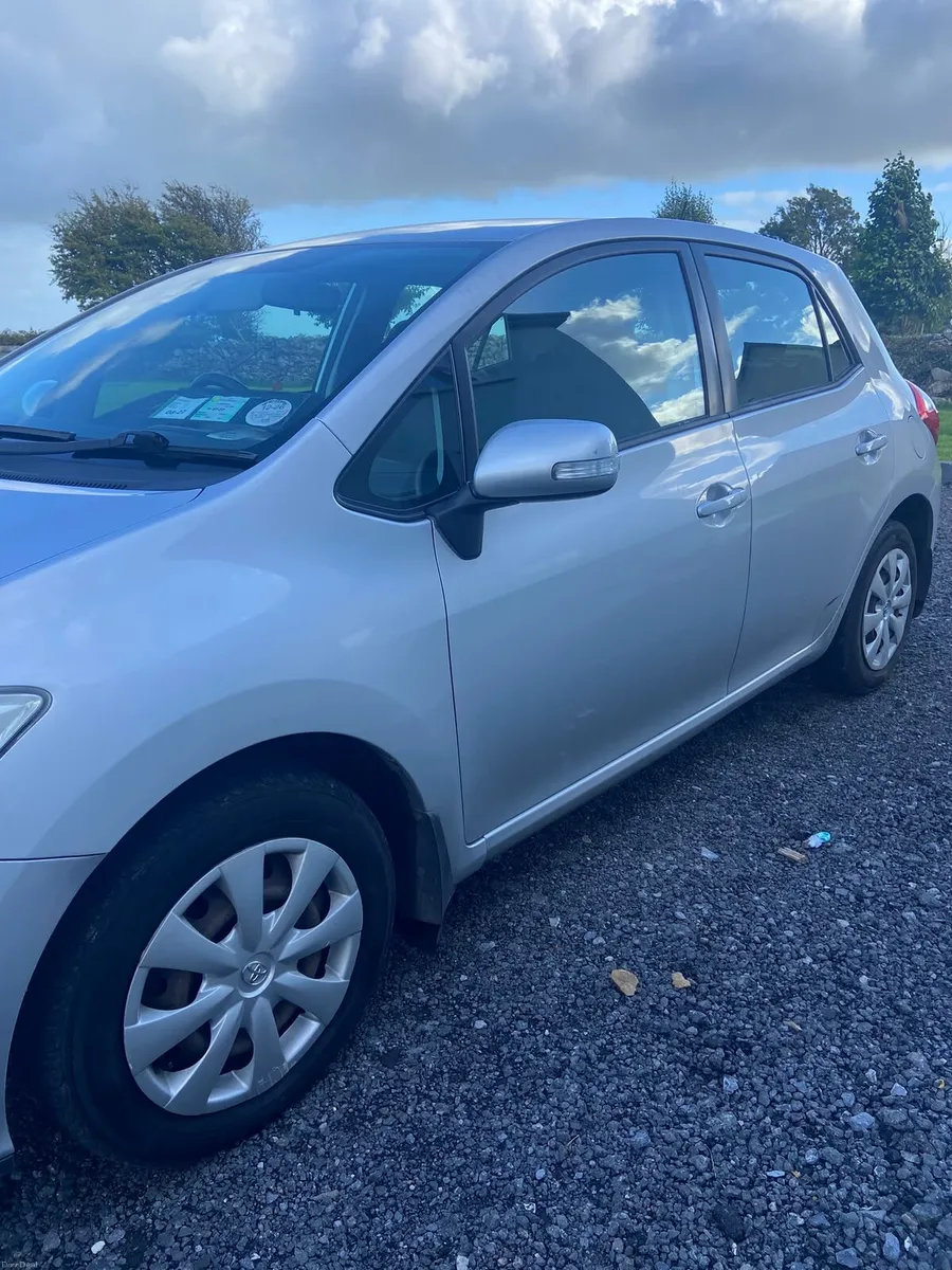 Toyota Auris 2011 - Image 3