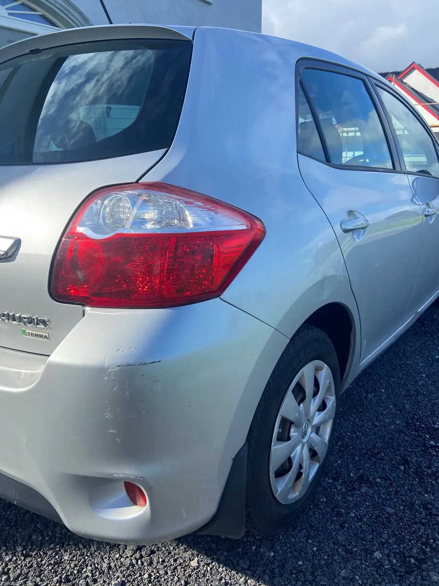 Toyota Auris 2011 - Image 5