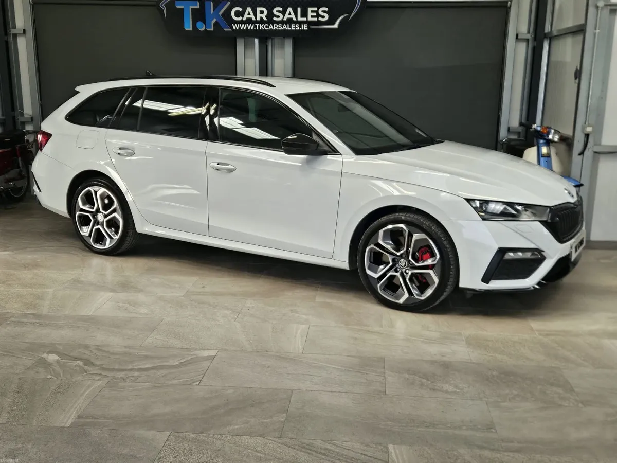 22 SKODA OCTAVIA VRS PLUG IN HYBRID 1.4 PETROL - Image 1