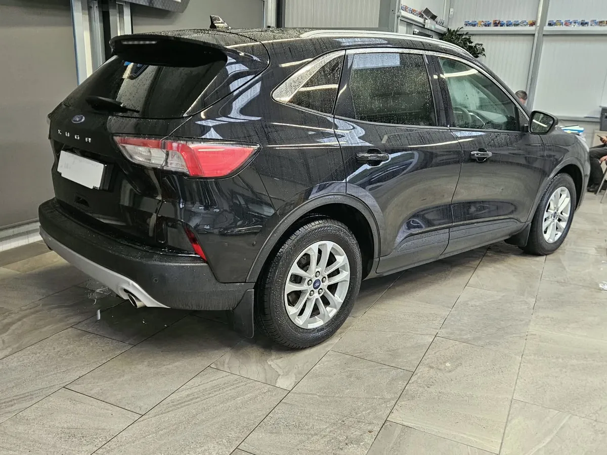 21 FORD KUGA TITANIUM 1.5 DIESEL - Image 3