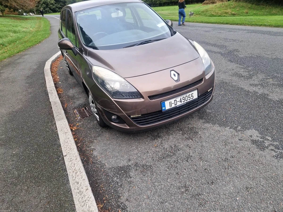 Renault Grand Scenic 2011 - Image 2