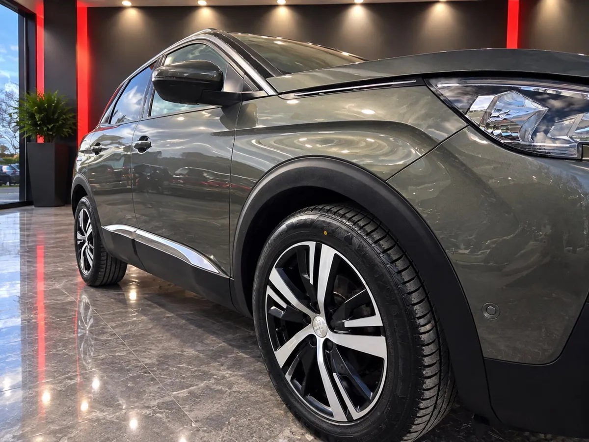 Peugeot 3008 Allure 1.2 - Image 5