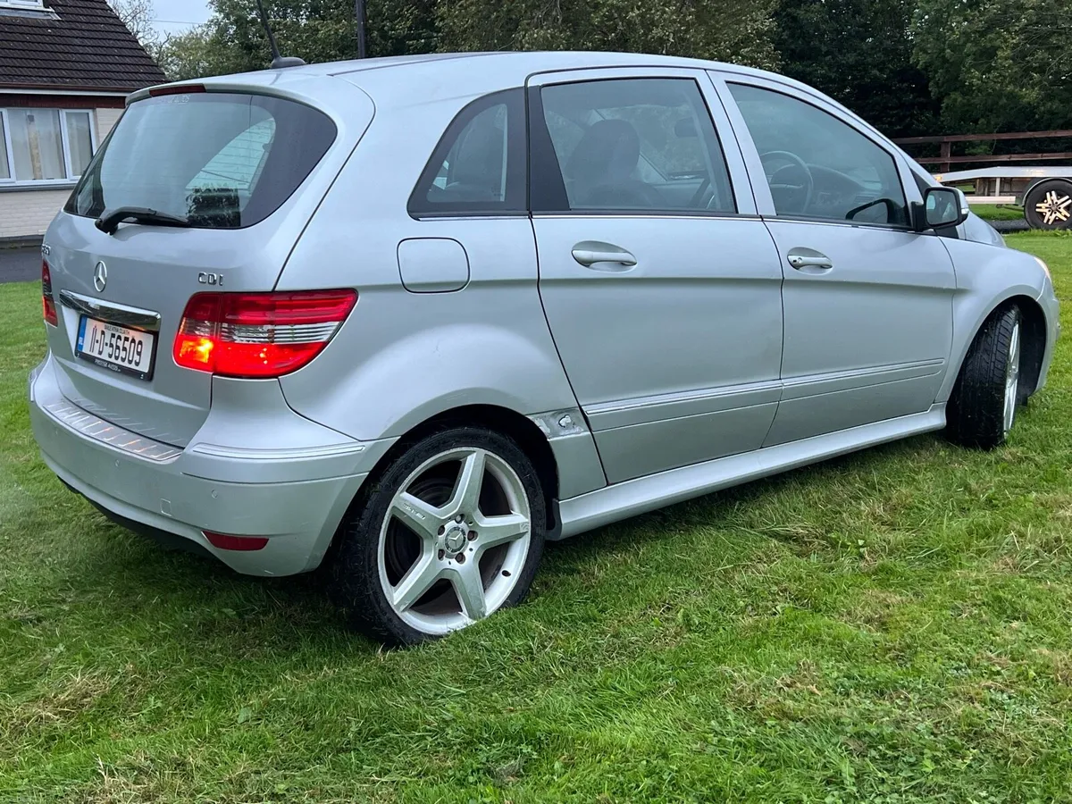 Mercedes B180 09/27 NCT 11/26 Tax low mileage. - Image 3