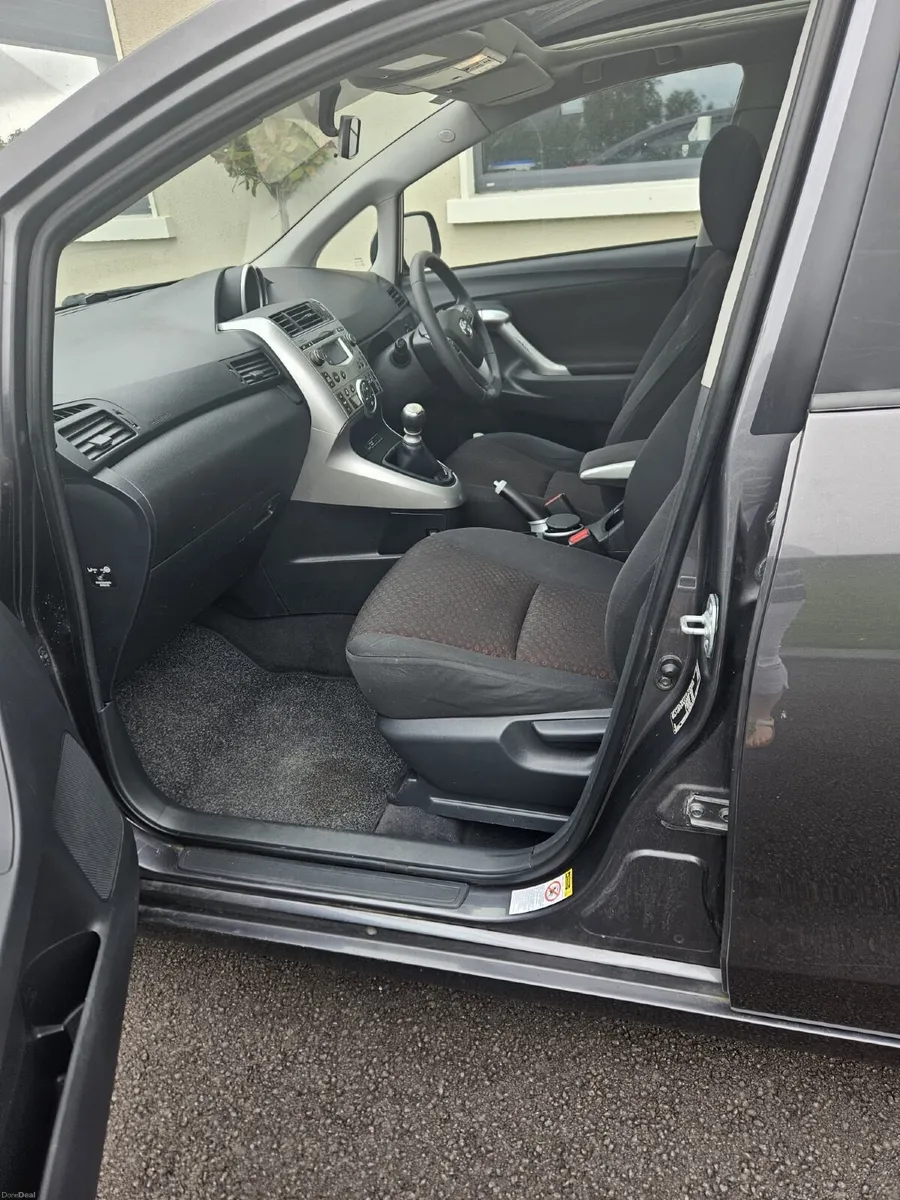 Toyota Verso 2011 - Image 3