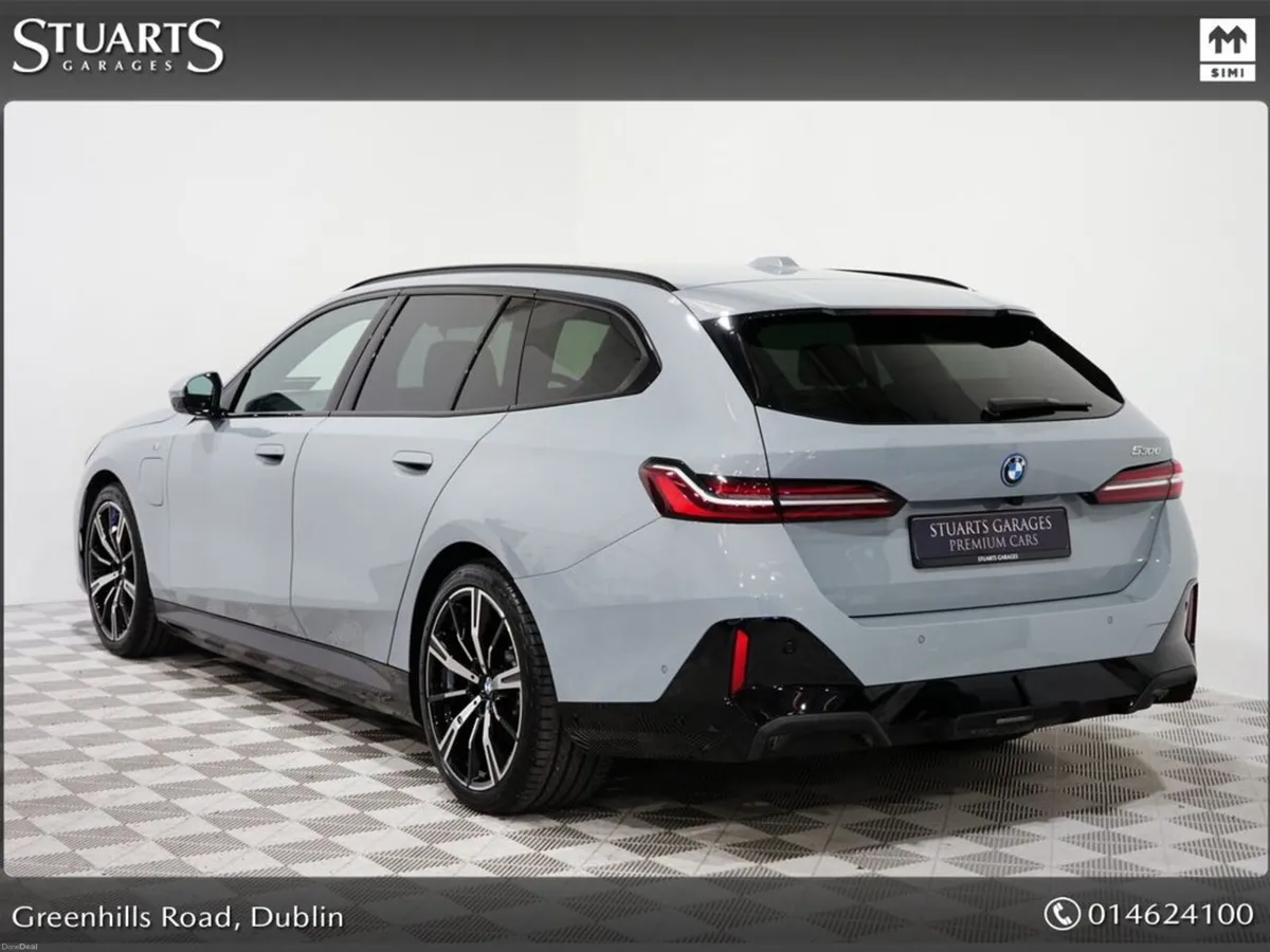 BMW 5-Series COMFORT PACK, TECH PACK AND 20” ALLOY - Image 2