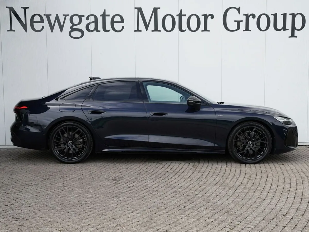 Audi A6 E-HYBRID QUATTRO LAUNCH EDITION - Image 4