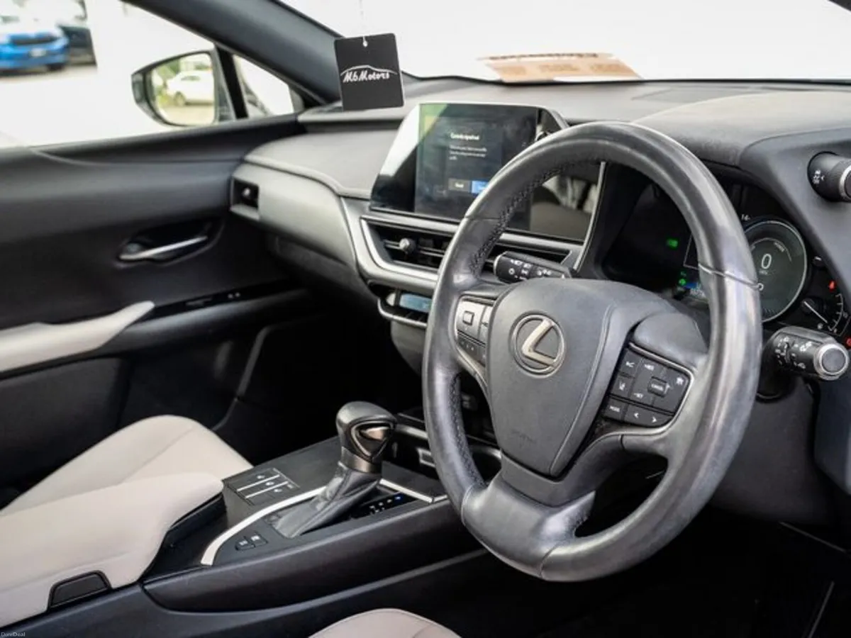 Lexus UX 250H F SPORT DESIGN - Image 6