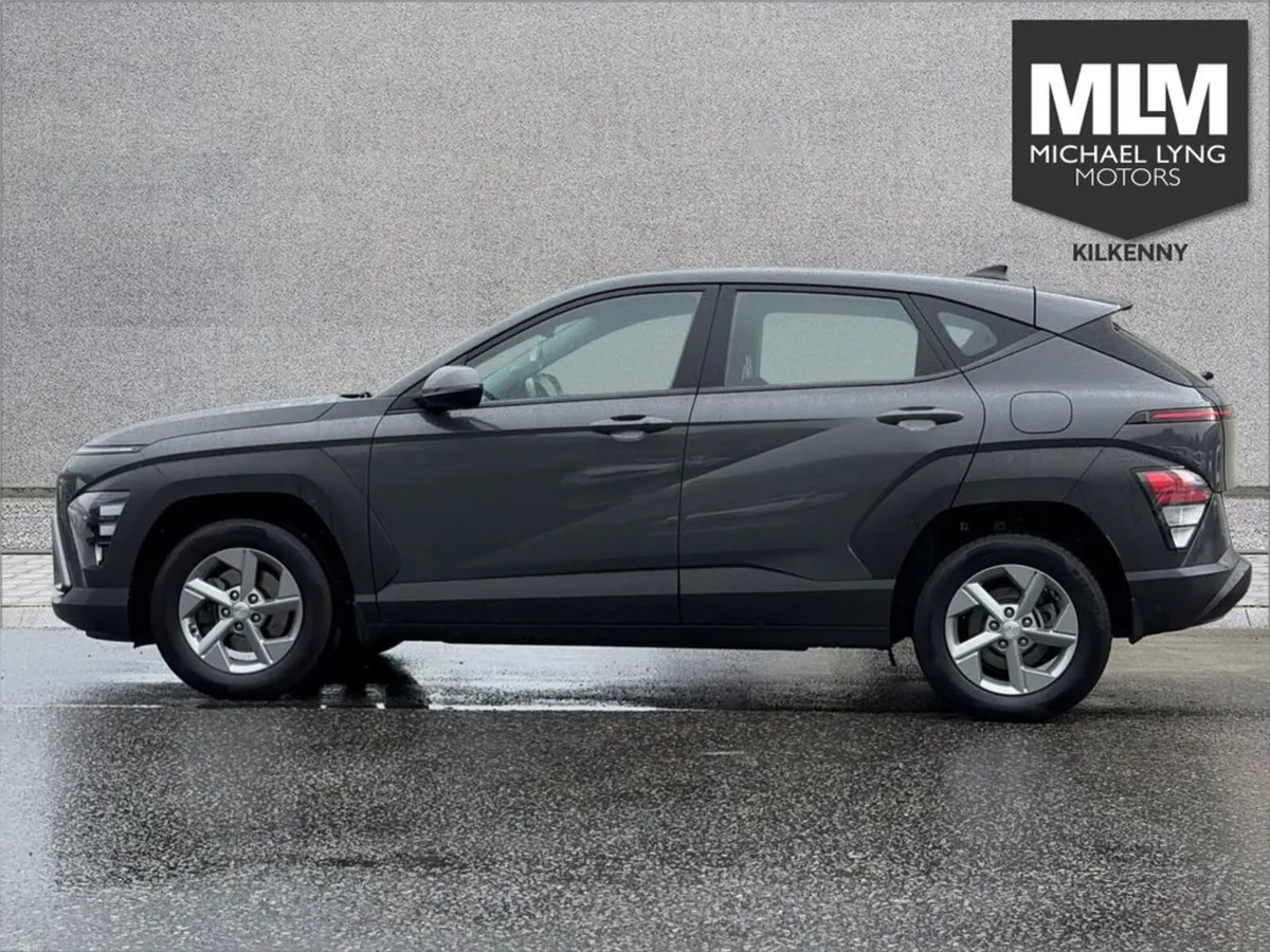 Hyundai KONA Signature 5DR - Image 5