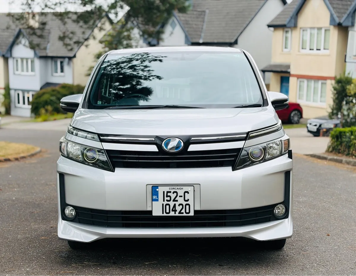 2015 TOYOTA VOXY HYBRID V (7 Seater Automatic) - Image 3
