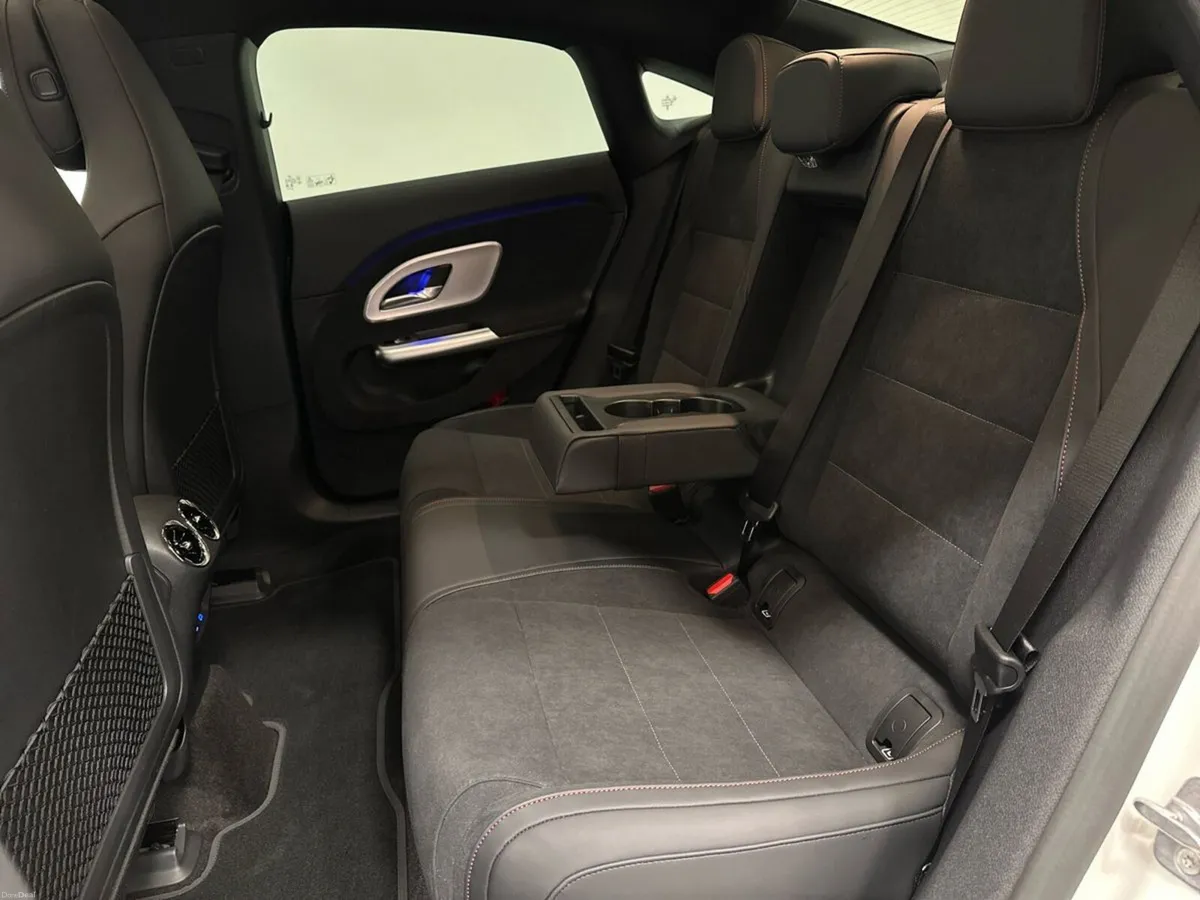 Mercedes-Benz CLA CLA200 EQ Tech AMG Line - Image 4