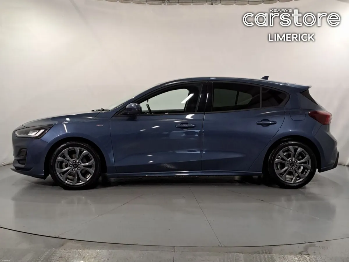 Ford Focus ST-Line 1.5L EcoBlue 115PS Auto - Image 6