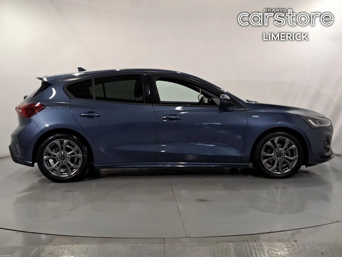 Ford Focus ST-Line 1.5L EcoBlue 115PS Auto - Image 2