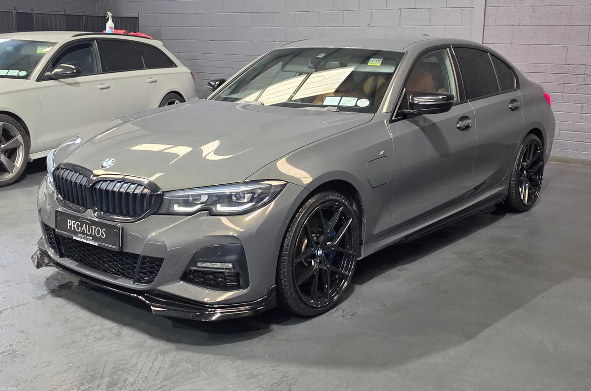 21 330e m sport pro - Image 4