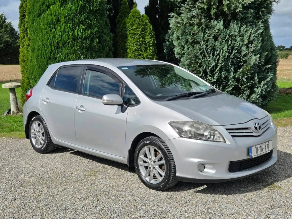 Very Low Mileage Toyota Auris 1.4 D4d Sport Automa - Image 1