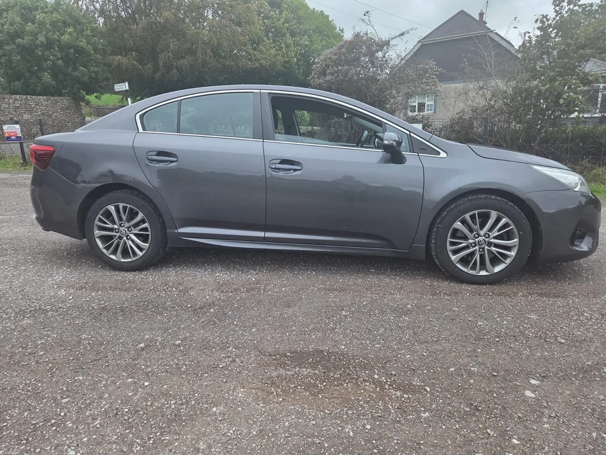 2015 Toyota Avensis 2.0D4D with Nct until 03/27 - Image 4